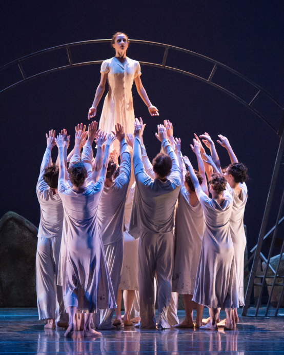 Dancer encircled by others in Giselle