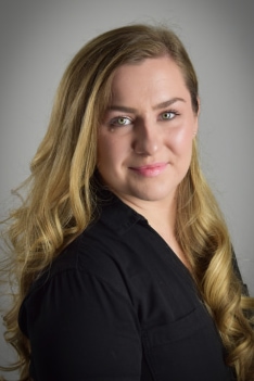 Natalie Dellutri Headshot
