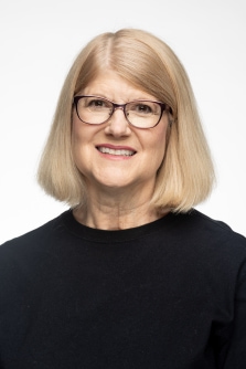 Carol Ross Headshot